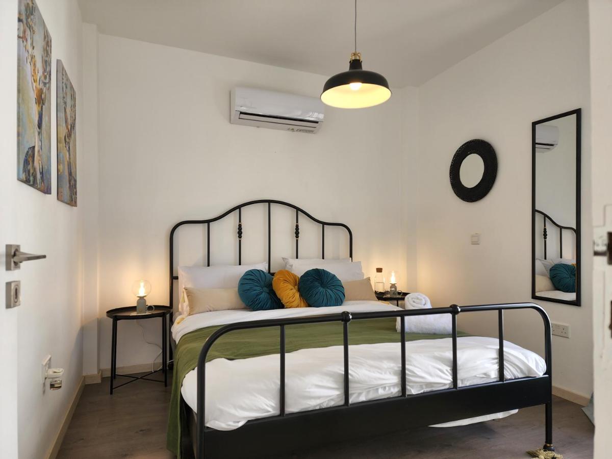 Frida'S Cozy Two Bedroom Apt Larnaca Exterior photo